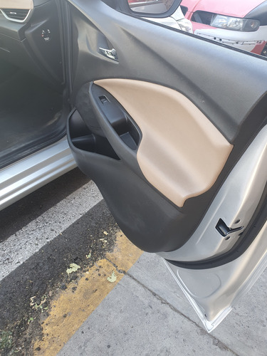 Chevrolet Onix 1.2t Premier L At