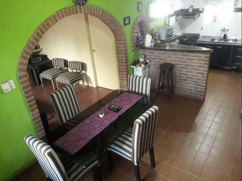 Imagen 2 de 14 de Venta - Casa 4 Amb - Parque Leloir - Ituzaingo