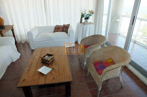 Imagen 4 de 30 de Hermoso Con Vista Total Al Puerto Divino