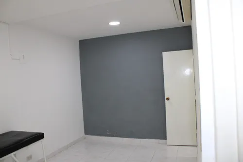 Cómodo Consultorio Con A/a En Centro Médico
