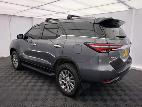 Toyota Fortuner 2.7 Srv At 4x2