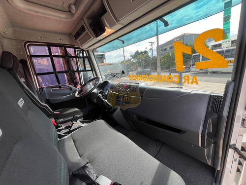 Iveco Tector 11-190 Caminhão 3/4 Com Baú Unico Dono