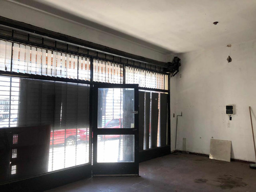 Local Depósito Monte Castro Entrada Directa A La Calle Sin Expensas Con Baño