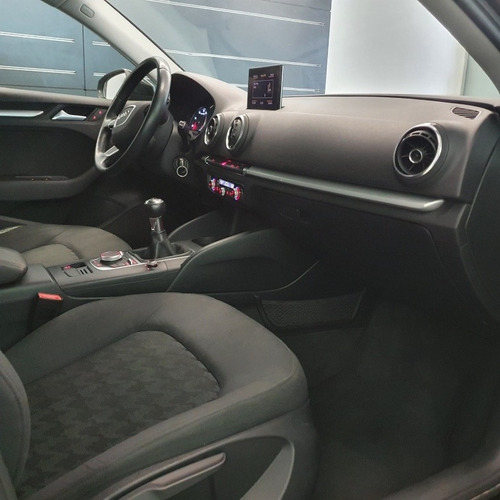 Imagen 11 de 15 de Audi A3 1.4 Tsi Mt 122cv 2014