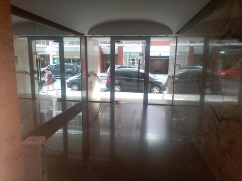 Imagen 4 de 21 de Venta De Departamento De 4 Ambientes En Pumacahua Al 100, Flores
