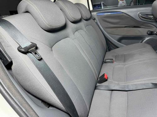 Fiat Punto 1.4 ATTRACTIVE 8V FLEX 4P MANUAL