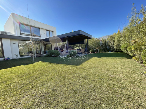 Casa En Venta De 3 Dorm. En Chamisero