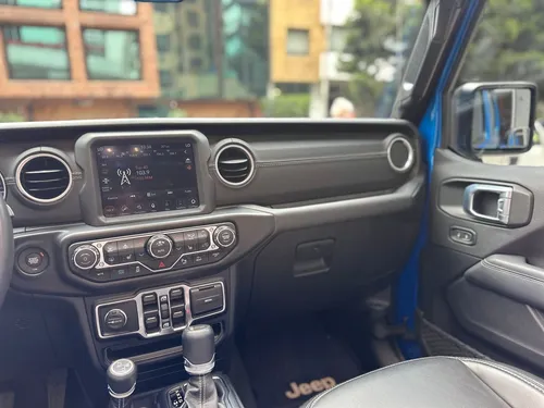 Jeep Wrangler Rubicon Sahara 4DR