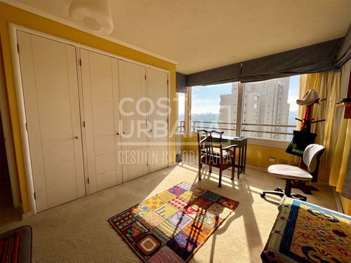 Amplio Departamento Duplex Con Insuperable Vista De Reñaca