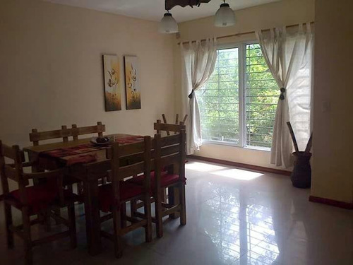 Imagen 7 de 11 de Casa - Barrio Parque Leloir