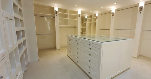 Imagen 15 de 30 de Venta Casa Con Alberca Y Jardín En Bosque Real