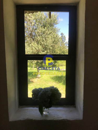 47 Hectáreas Con Casa De Piedra Y Hermoso Parque