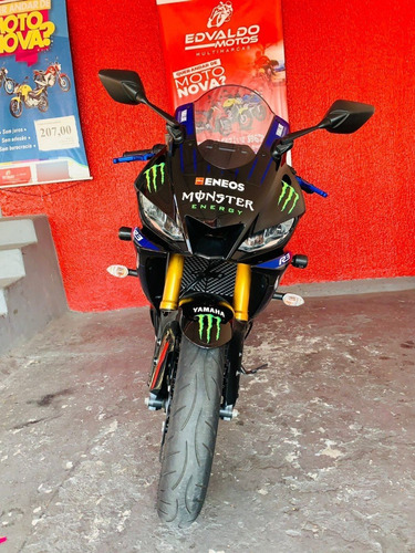 Imagem 2 de 5 de Yamaha R3 321