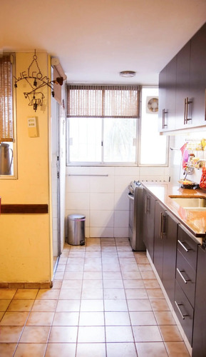 Precioso Apartamento En Excelente Zona De Malvin. Vista Al Mar Conterraza Al Frente. Liv Com, 3 Dorm. 2 Baños, Garage, Cocina Con Estar Integrado Gym, Piscina, Barbacoa, Vig 24hs