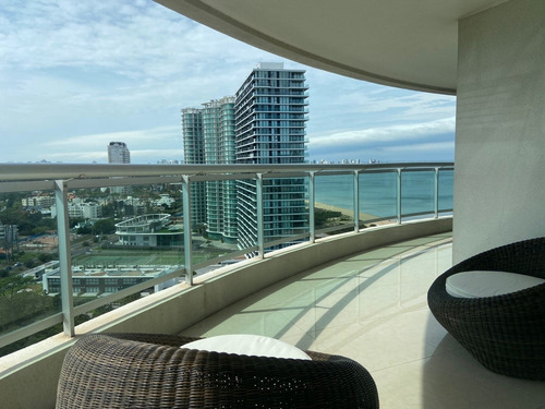Imagen 2 de 28 de Venta - Apartamento 2 Dormitorios + Servicio Completo, Parada 18 De La Mansa, Punta Del Este.