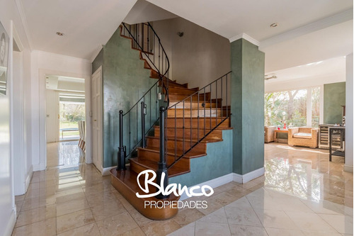 Casa En Venta En Septiembre, Escobar, G.b.a. Zona Norte