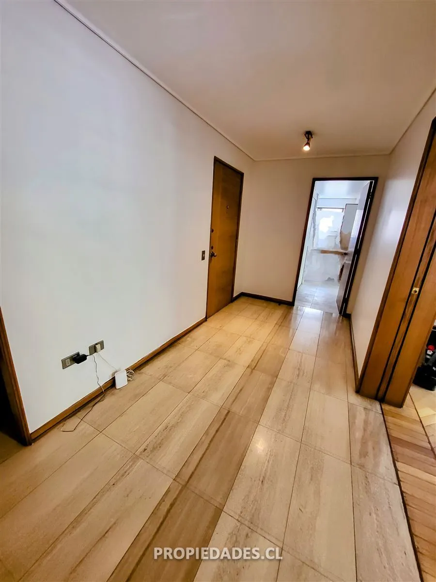 Imagen 3 de 25 de Departamento En Arriendo De 3 Dorm. En Las Condes Plaza Perú