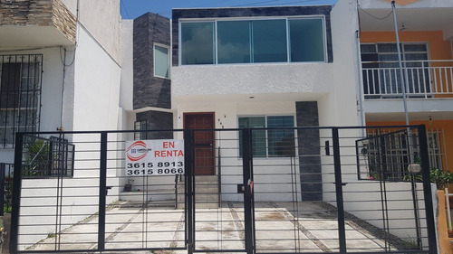 Imagen 1 de 13 de Casa Cerca A La Avenida Circunvalacion Y Normalistas