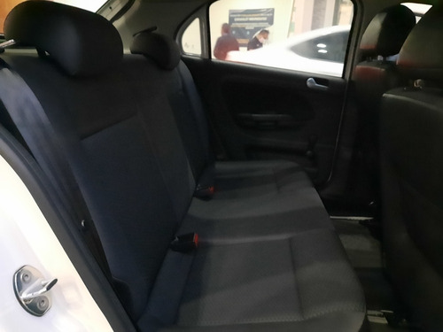 Imagen 13 de 15 de Volkswagen Gol 2018 1.6 Trendline Mt 5 P
