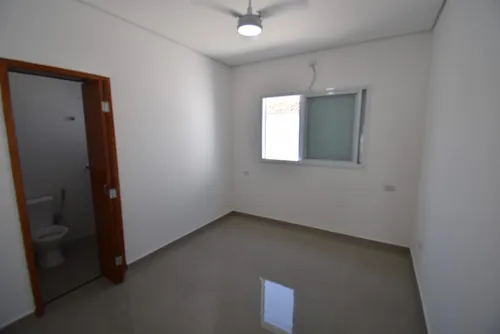 Casa Com Piscina À Venda Na Deslumbrante Praia De Peruíbe.