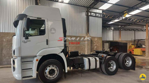 Volkswagen 25390 6x2