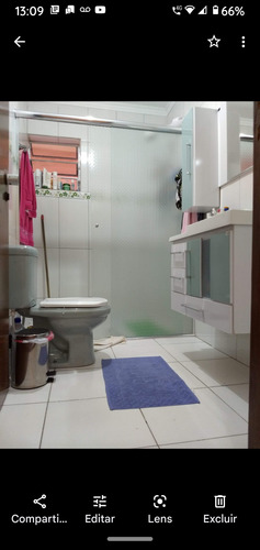 Imagem 2 de 9 de Casa De 4comodo E 2 Banheiros