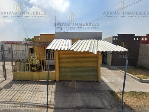 Venta De Casa En Sebastian El Grande, Tlajomulco, Jal. Alc144