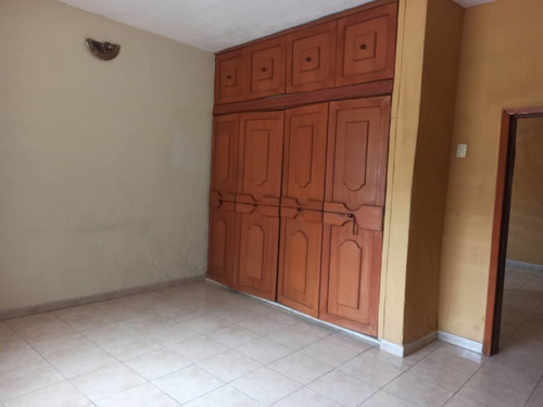 Imagen 5 de 14 de Casa En Venta Av.intercomunal Turmero Dperez 21-17932