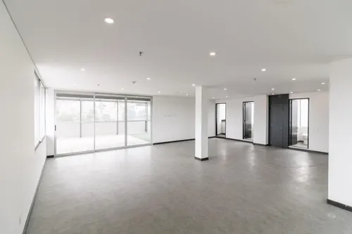 Oficina En Arriendo En Virrey. Cod A1094049
