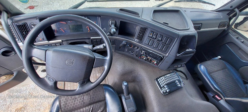 Imagem 10 de 10 de Volvo Fm370 Trucado