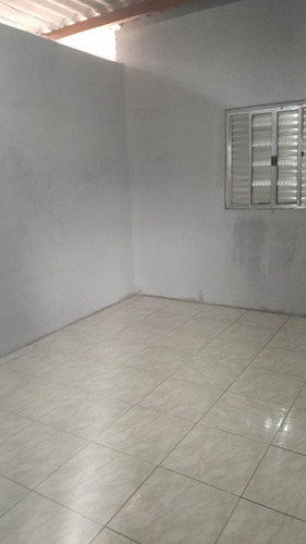 Casa De 02 Cômodos - Embu Das Artes/sp
