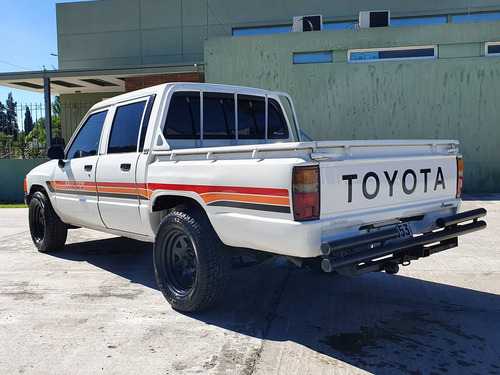 Toyota Hilux 2.4 D/cab 4x2 D 1989