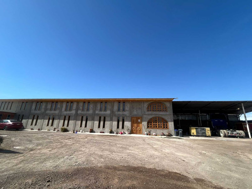 Residencial Con Galpon En Arriendo (69490)