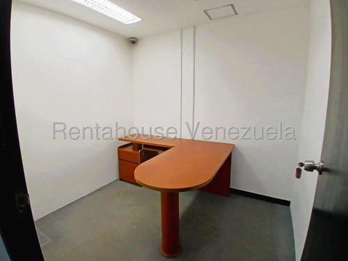 Oficina En Alquiler Los Cortijos De Lourdes Mls 25-15550 Yf