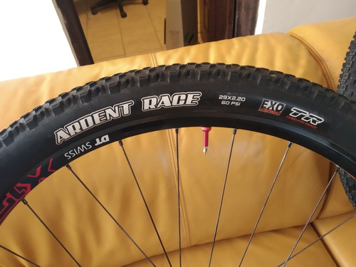 Rines Dt Swiss X1700 Mazas 350 Con Llantas Casi Nuevas 29