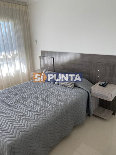 Imagen 5 de 10 de Apartamento En Playa Mansa