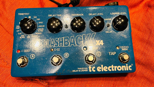 Flashback X4 Delay Looper Tc Electronic