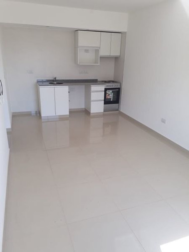 Imagen 2 de 14 de Departamento 2 Ambientes Con Cochera Terraza Privada Sum