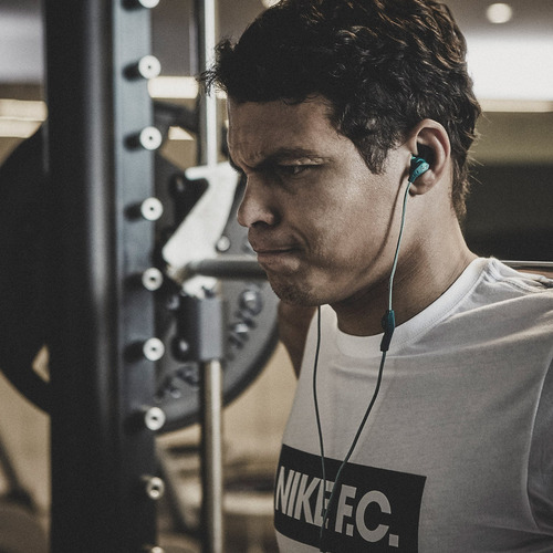 Auriculares Deportivos Skullcandy Xtplyo Con Micrófono, Colo