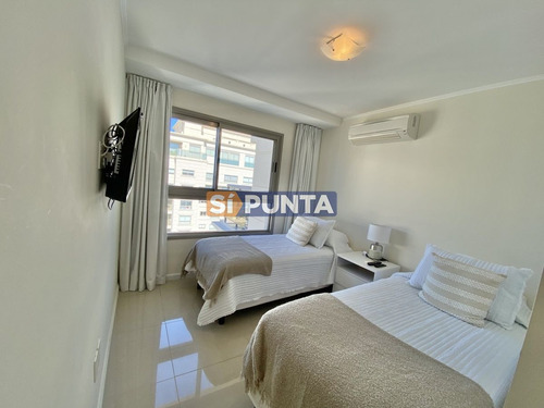 Imagen 10 de 28 de Venta De Penthouse De 2 Dormitorios En Edificio Imperiale Iii Punta Del Este
