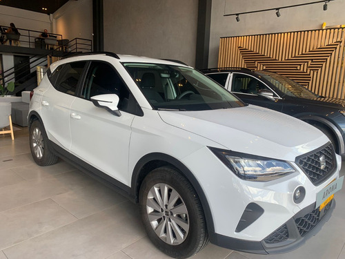 Imagen 2 de 21 de Seat Arona Reference