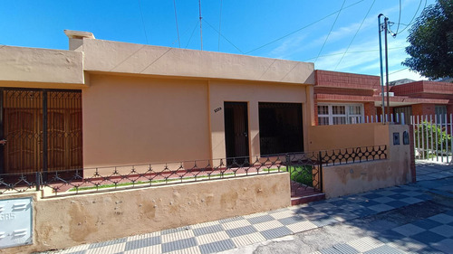 Casa En  Barrio San Nicolas, Oportunidad.