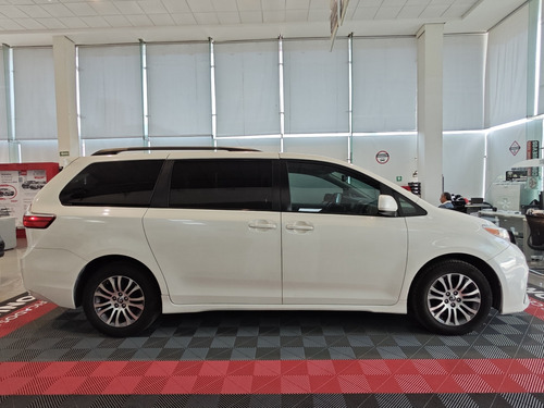 Toyota Sienna 3.5 Xle At