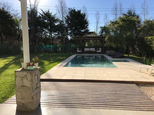Casa En Venta St Matthews Oportunidad