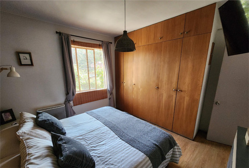 Casa Sólida Amplios Espacios, 3 Dorm.pasaje Juan Moya/ Ñuñoa