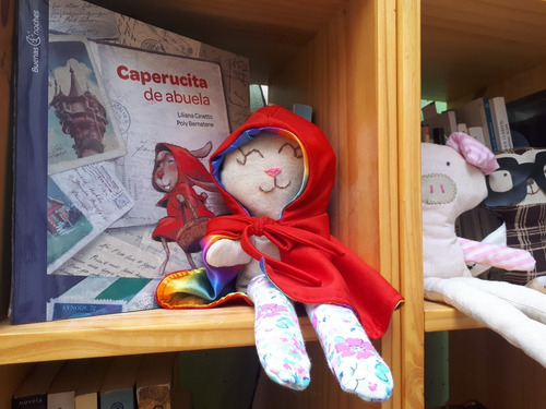 Imagen 7 de 10 de Kit Cuento Infantil + Muñeco + Accesorios + Bolsa De Tela
