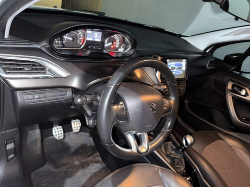Peugeot 2008 1.6 Thp Sport