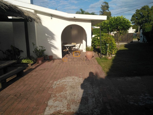 Imagen 4 de 13 de Casa De 4 Dormitorios A 1 Cuadra De La Ancap Cerca De Todo!