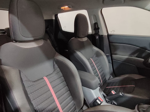 Fiat Toro 2.4 16v Freedom Road Flex 4x2 Aut. 4p