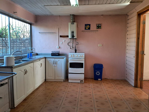 Casa En Venta De 3 Dorm. En Coronel